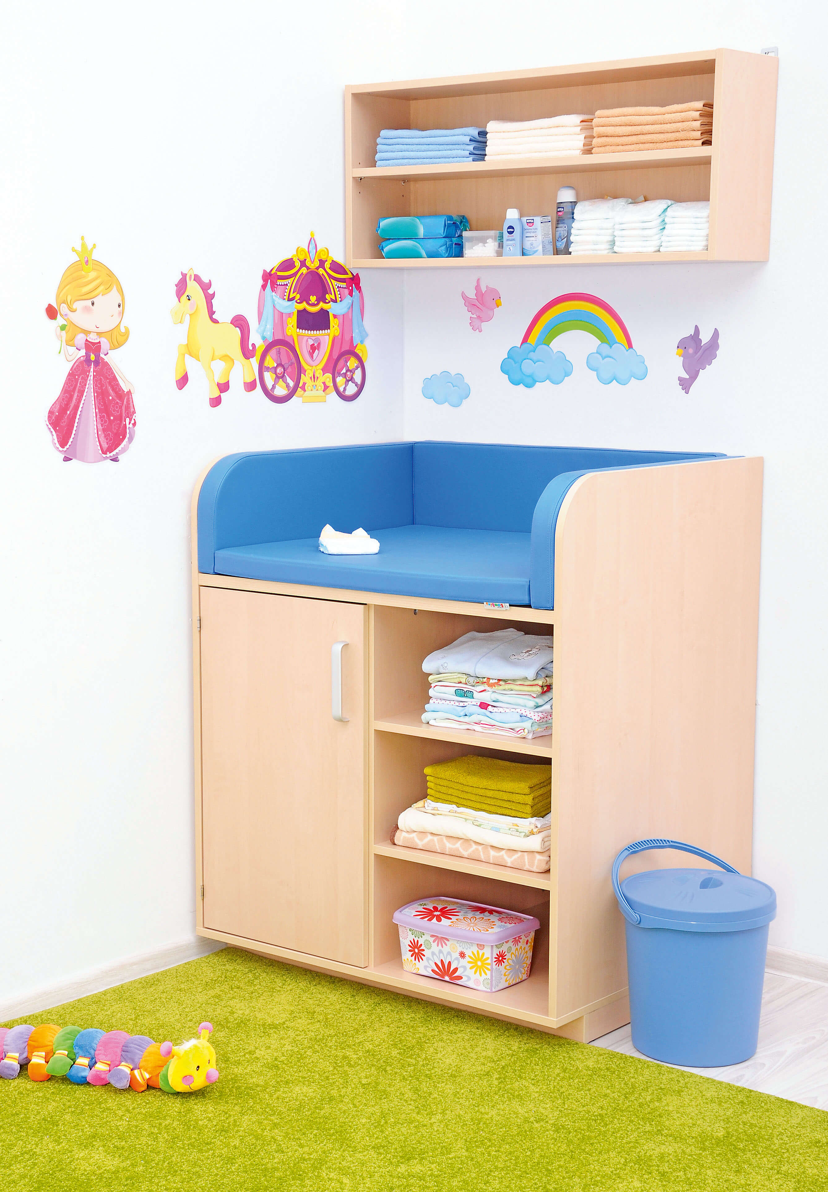 Wickelkommode optional mit Türen und Wickelauflage, versch. Farben. Geeignet für die Krippe, Kita & Kindergarten.