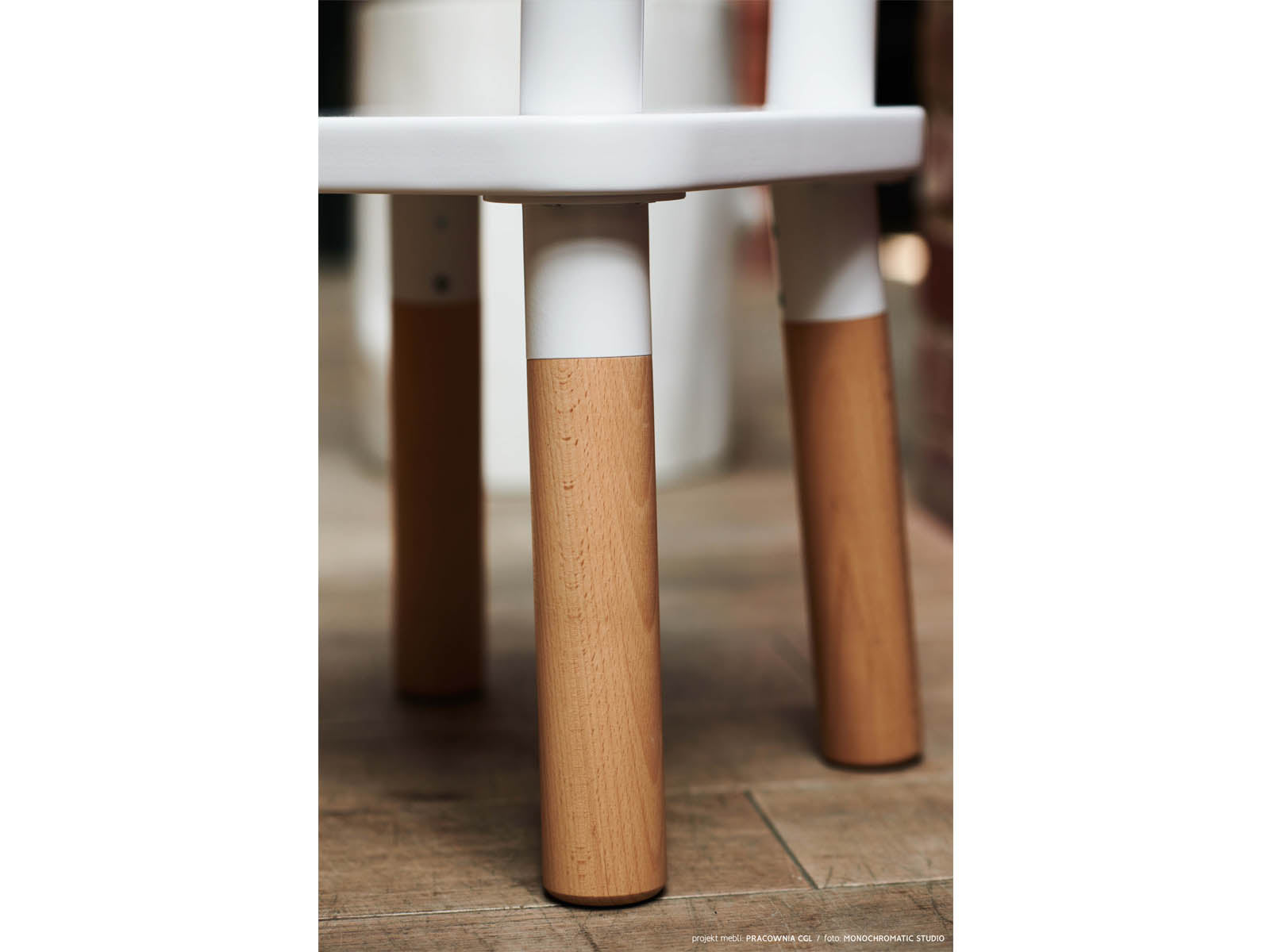 TAB-Serie - konfigurierbare Tische/Stühle/Schränke