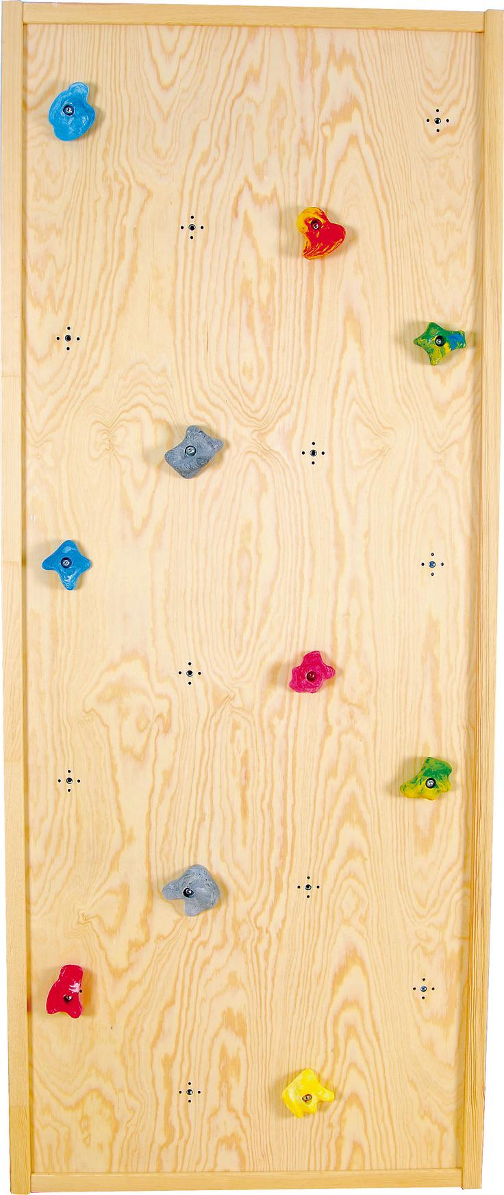 Bunte Klettergriffe auf hölzerner Kletterwand für die Turnhalle.