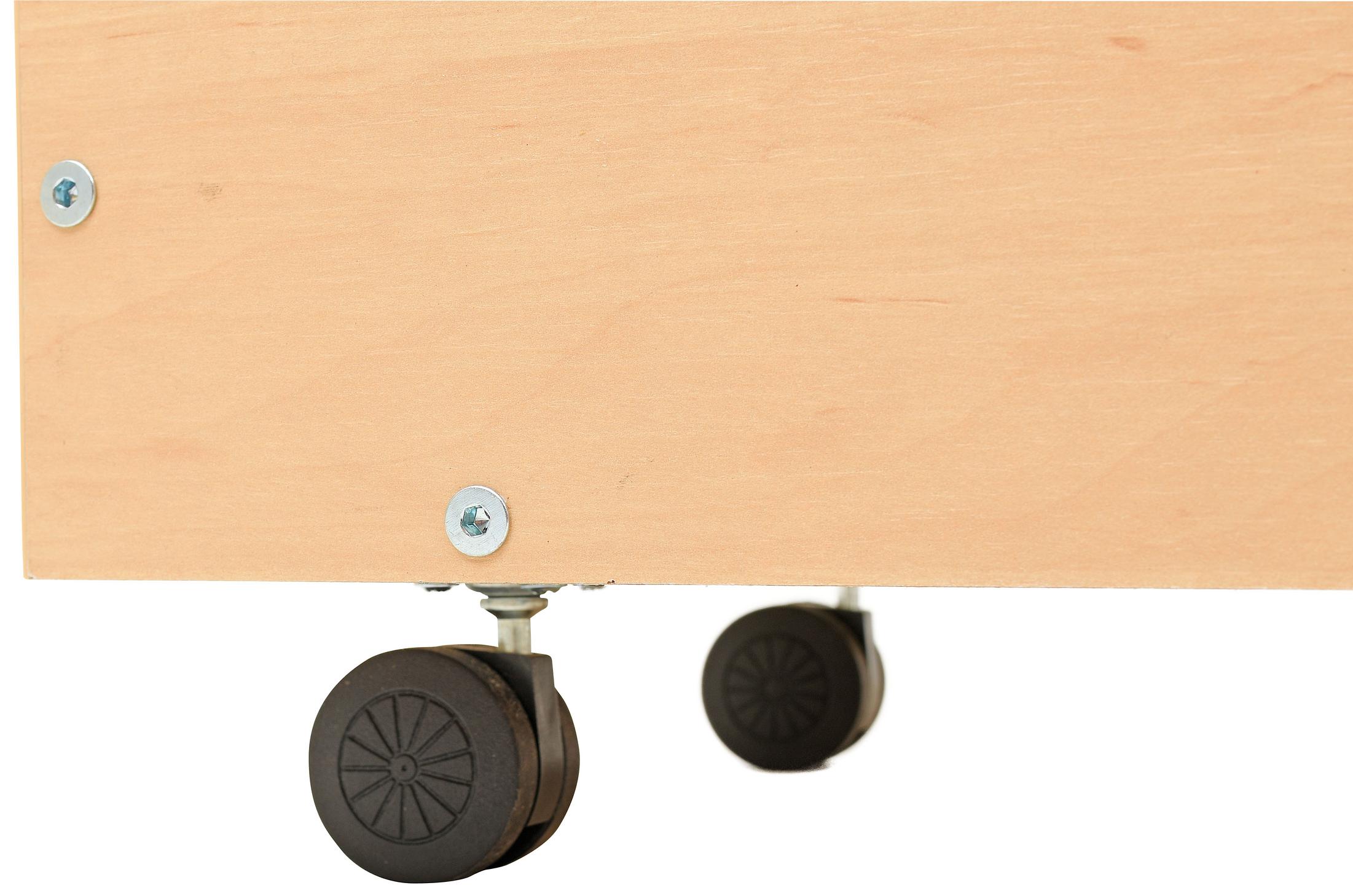 Flexi Rollbehälter mit robusten Rollen. - Produkt wird im Kindergarten oder Schule genutzt.