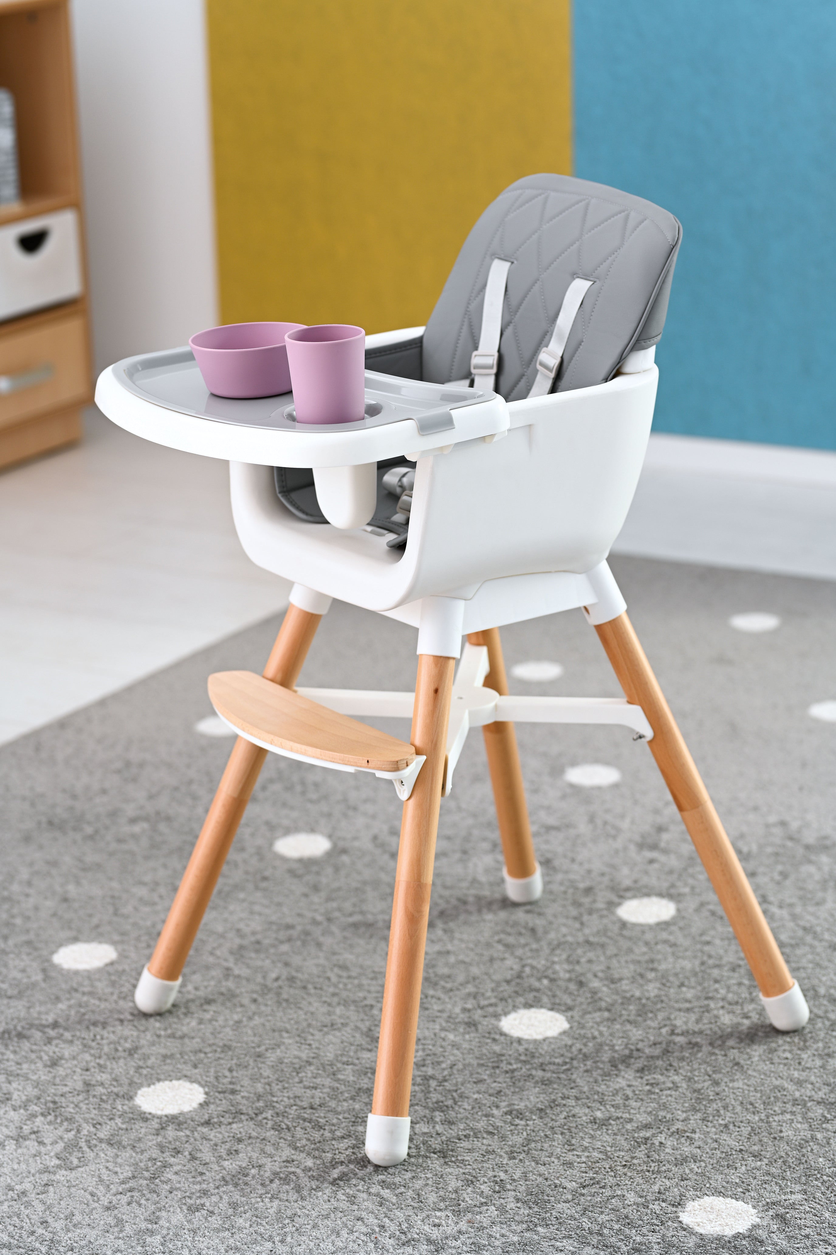 Hochstuhl für Krippe im Gruppenraum 