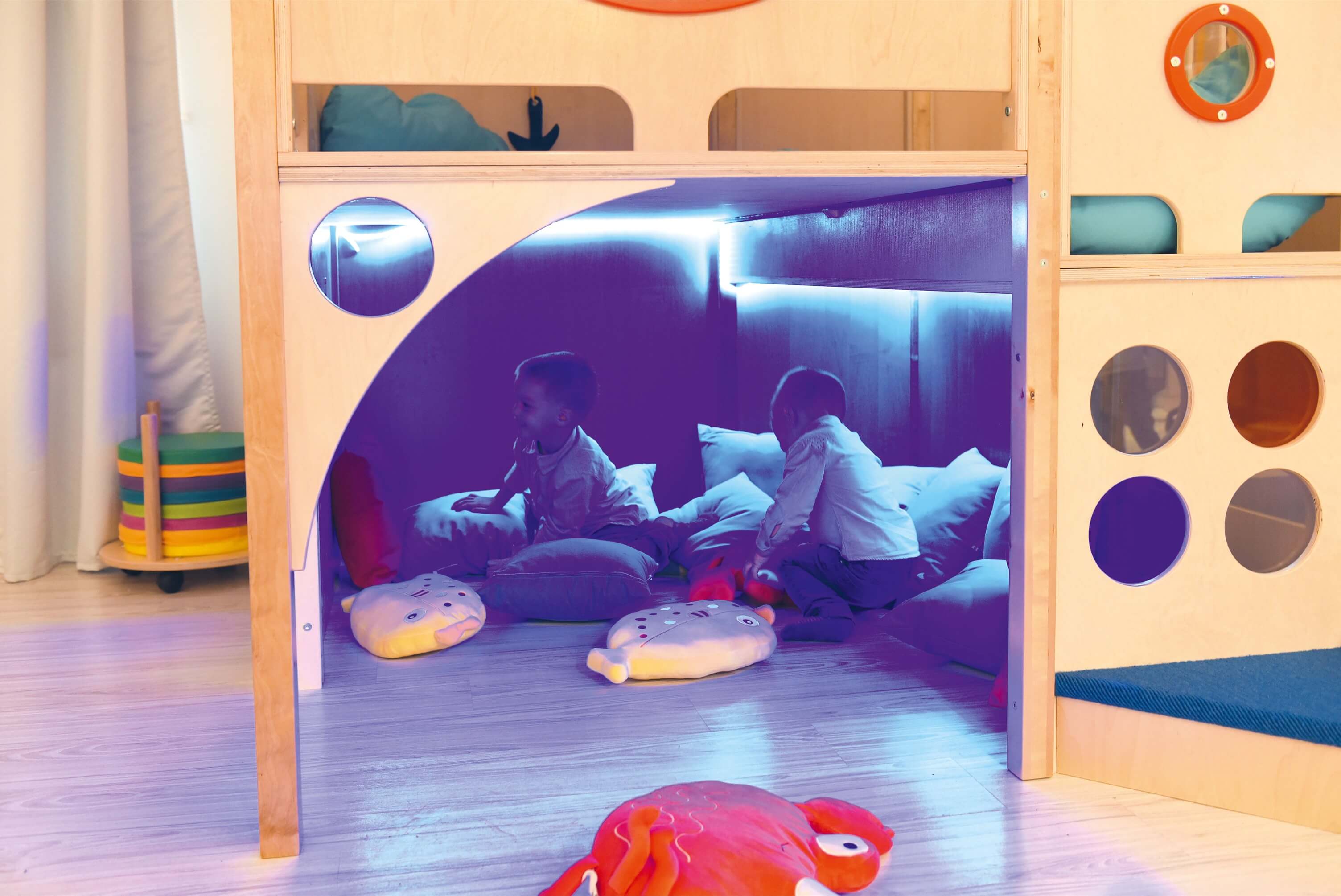 Kindergarten Spielburg Neptun untere Ebene Kuschelecke mit LEDs