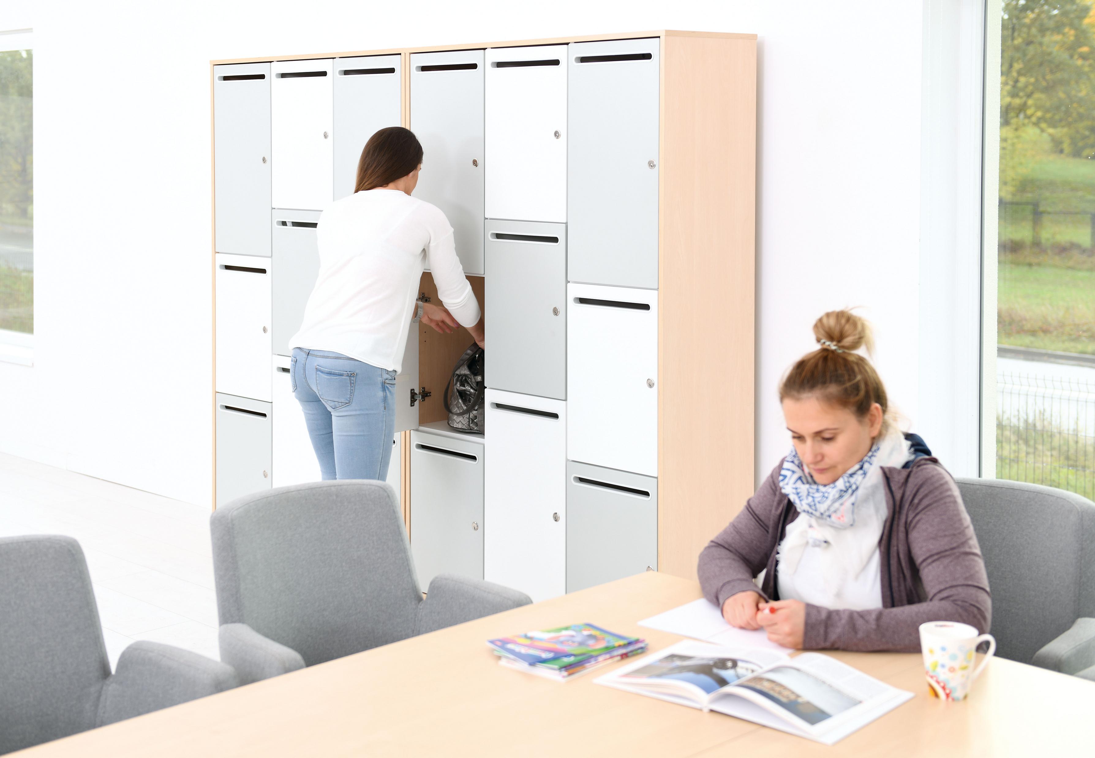 Quadro - Eigentumsschrank/Spind mit 9 Fächern für Schüler