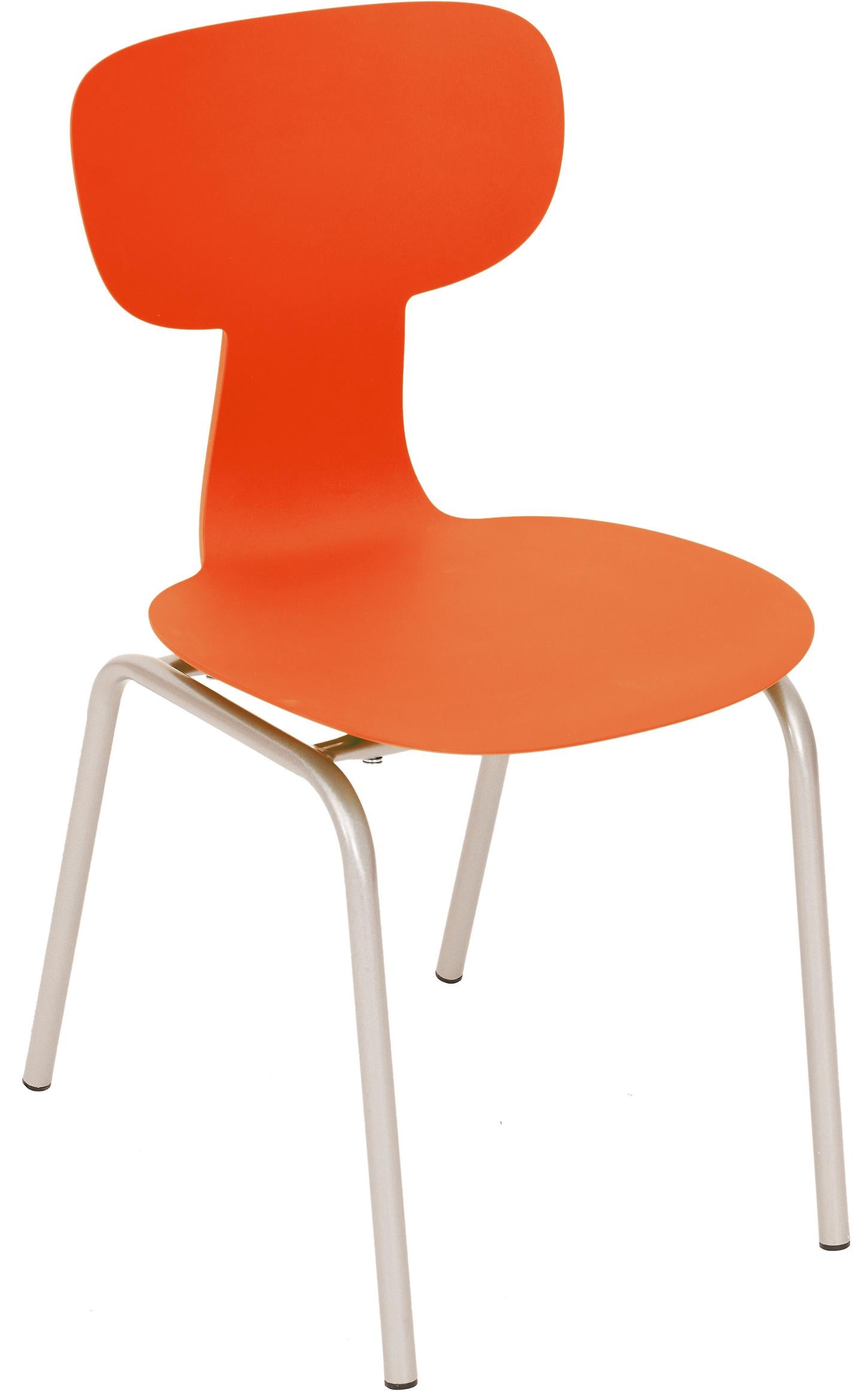 Schülerstuhl Ergo in leuchtendem Orange im Klassenzimmer.