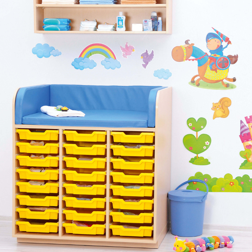 Wickelkommode fuer Krippe mit Containern