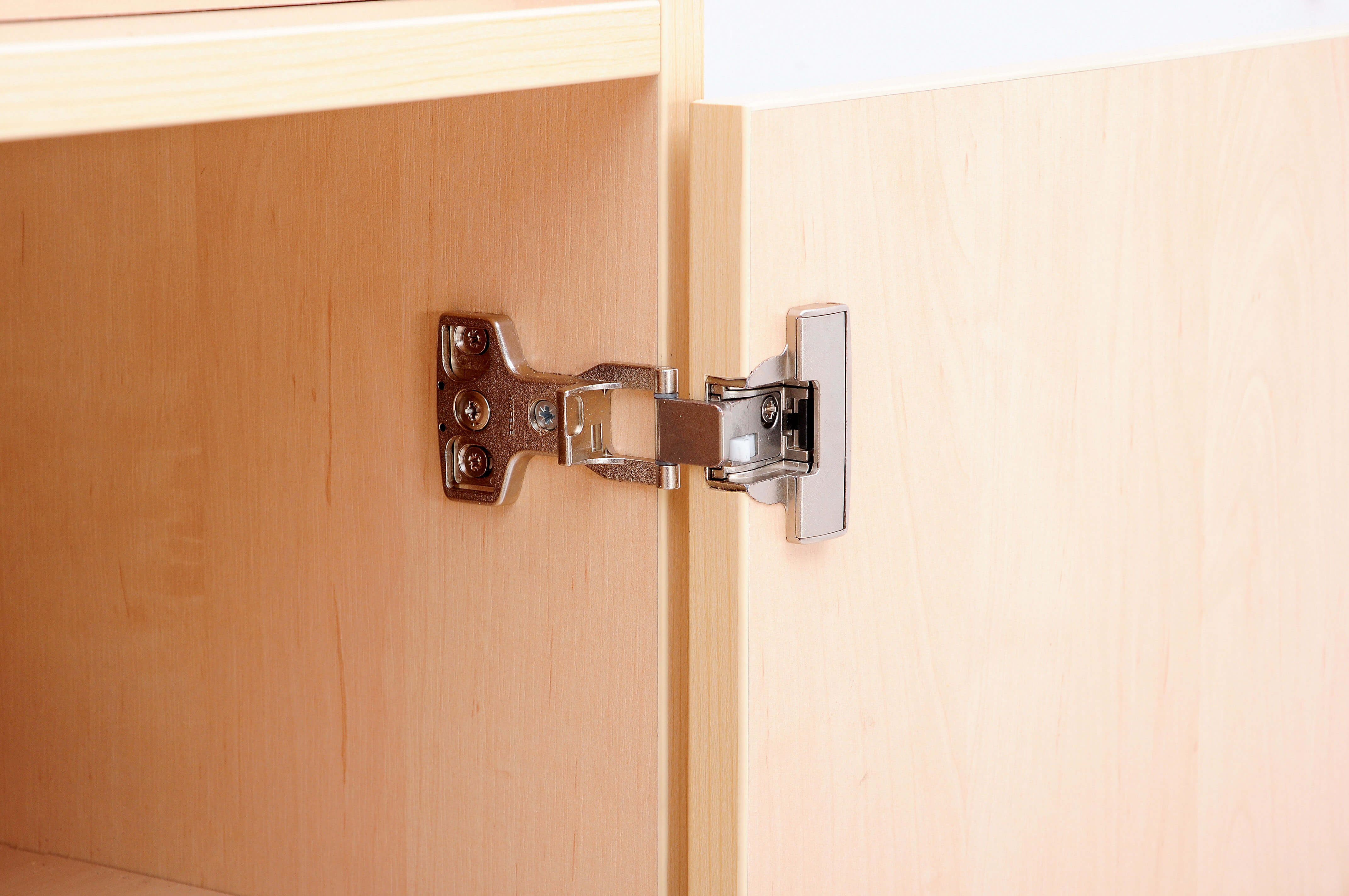 Wickelkommoden-Landschaft XXL mit Treppe und Waschbecken/Badewanne. Geeignet für die Krippe, Kita & Kindergarten.