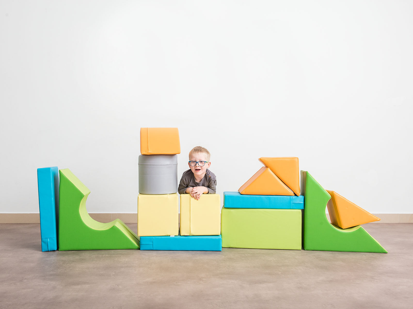 Schaumstoff-Bausteine M Set mit Abdeckung 14 tlg.