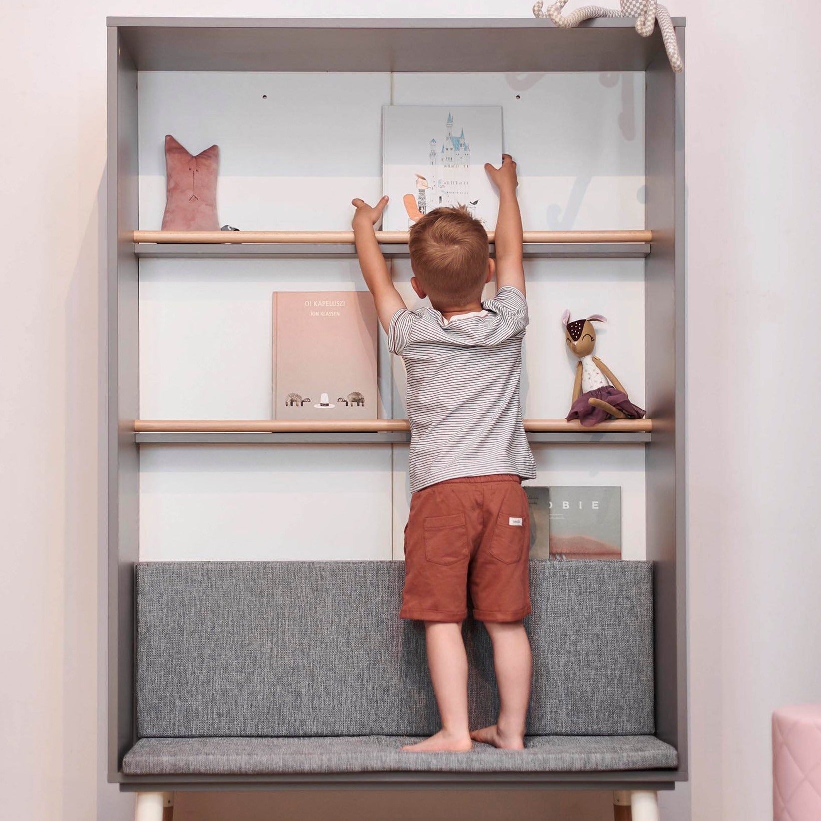 TAB-Serie - konfigurierbare Tische/Stühle/Schränke